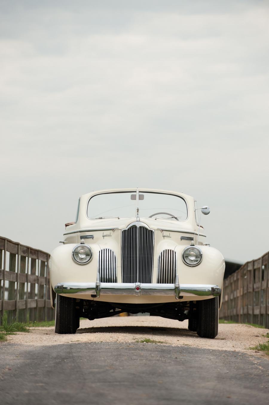  Packard One-Ten Special Convertible Coupe 1941 года  (фото 3 из 31)